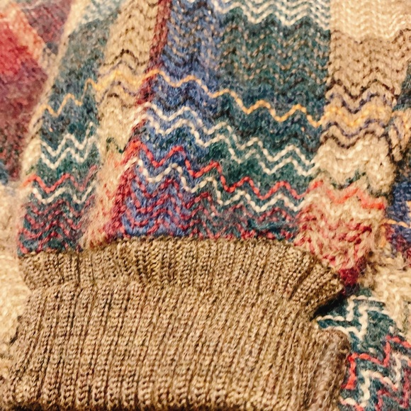 Boston Trader’s 90’s Beautiful Sweater - Picture 3 of 8